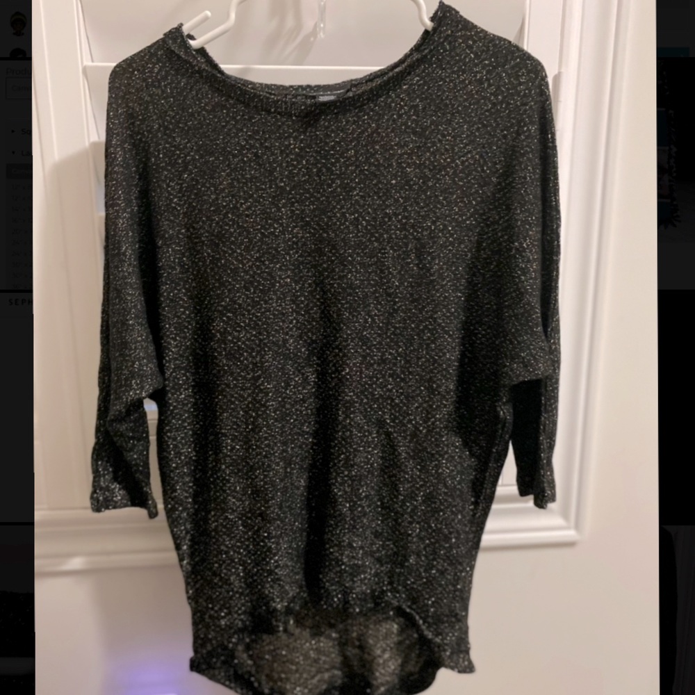 Thin sweater